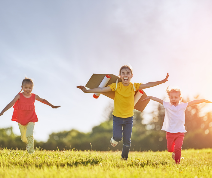 kids playing, happy kids, outdoor 